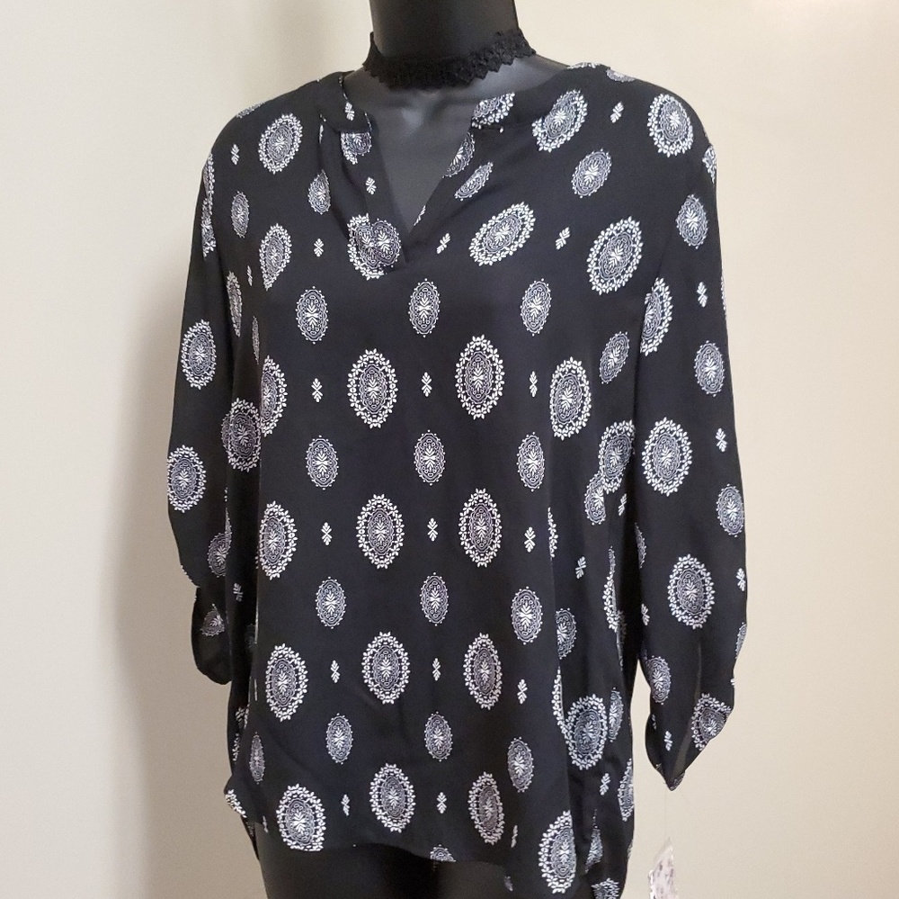 🌟 Pink Republic Black White Print Blouse